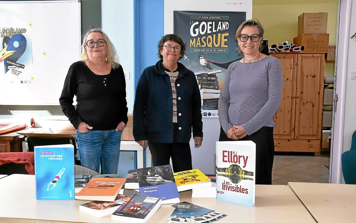 « On essaie d’être découvreur de talent » : au Goéland Masqué à Penmarc’h, les nouveaux visages du polar côtoient les auteurs à succès